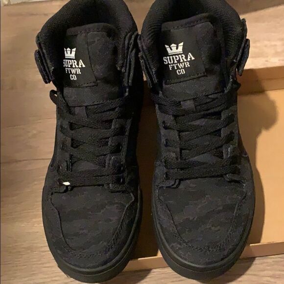 🎉Last Deal 🎉Supra Sneakers - Picture 1 of 10